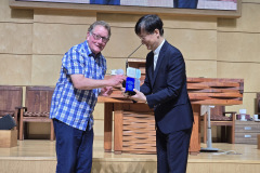 c284cefa-2150-4f46-9af1-6832a5d422b7